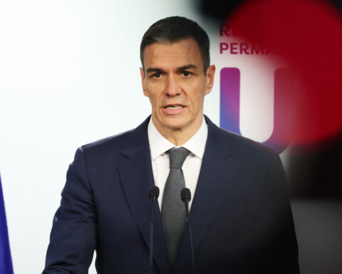 Spain looks to ban social media for under-16s, joining others in Europe