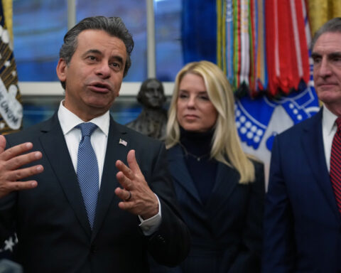 House lawmaker raises new concerns over FDA's ultra-fast drug review program