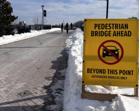 'Probably a one star': Student recounts now-viral Uber ride on pedestrian bridge