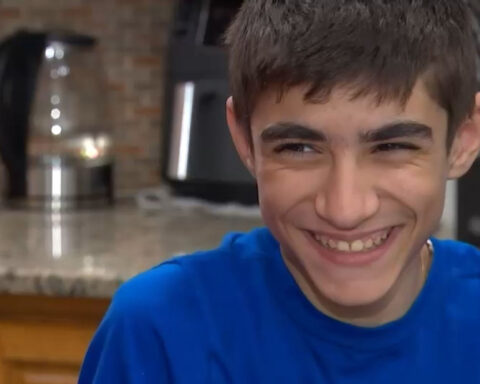 Teen suffering from rare birth condition making desperate plea for kidney donation