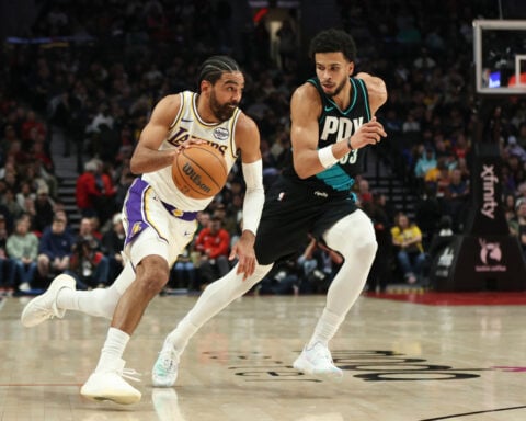 Lakers acquire 3-point shooter Luke Kennard from busy Hawks for point guard Gabe Vincent