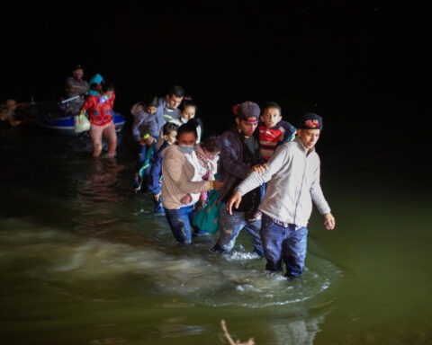 Judge orders return of 3 deported families protected by family separation settlement