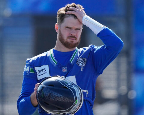 How aggressive free agency moves led the Patriots and Seahawks to the Super Bowl