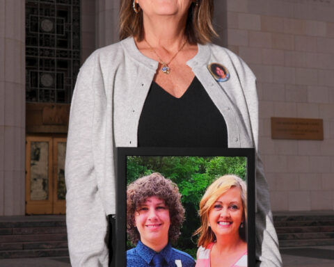 Lawyers argue that Instagram and YouTube intentionally addicted and harmed teen in landmark social media trial