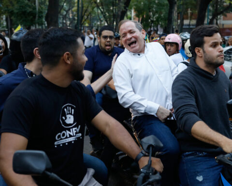 Venezuela's top prosecutor orders the arrest of opposition leader's ally, hours after his release