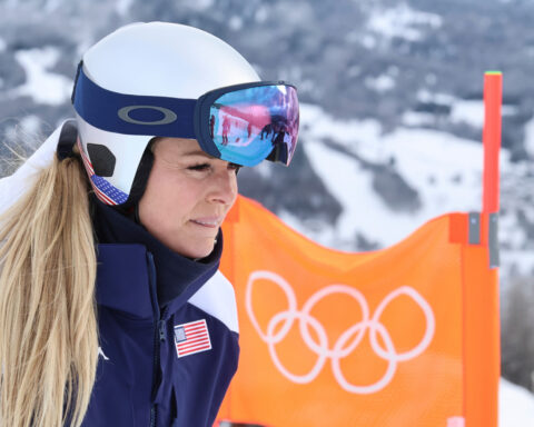 Lindsey Vonn says she has complex tibia fracture requiring multiple surgeries after Olympic crash