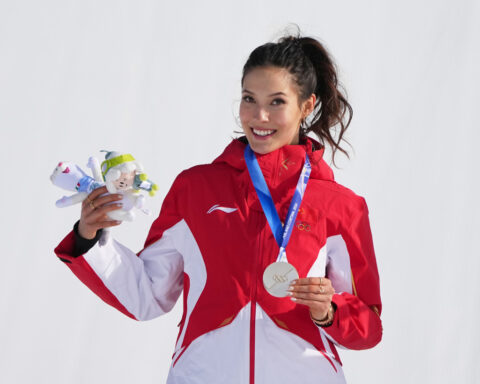 US snowboard star Chloe Kim calls for unity after Trump bashes teammate over immigrant crackdown