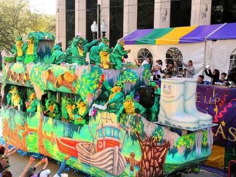 Krewe of Carrollton parade delayed due to incident involving riders