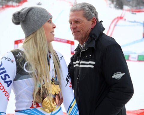 Lindsey Vonn’s father tells the AP he wants her to retire after her Olympic crash
