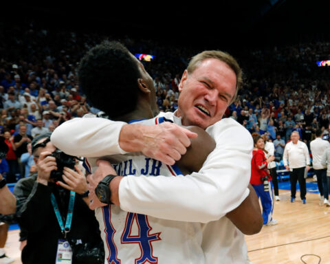 No. 9 Kansas beats top-ranked and previously undefeated Arizona 82-78