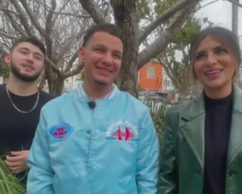 Bay Area friends answer casting call, join Bad Bunny's Super Bowl halftime show as bushes