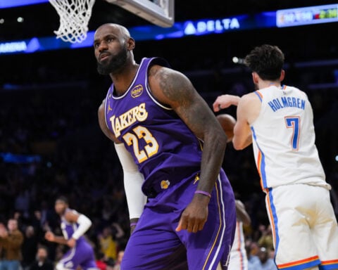 LeBron James will sit for Lakers vs Spurs, taking him out of consideration for 22nd All-NBA honors