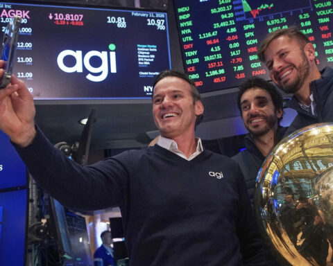 US stocks wobble after feeling both the upside and downside of a strong jobs report