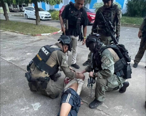 Teenager steals gun from police and attacks a school in southern Thailand, killing 1