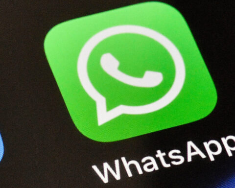 WhatsApp says Russia has tried to fully block the messaging app