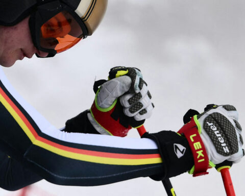 Hesitation is costly in sports but essential to life – neuroscientists identified its brain circuitry