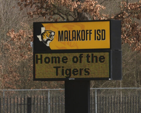 Some US schools cancel class pictures after online claims surrounding Epstein