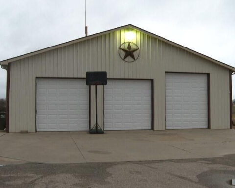 Local roofing company now banned from Kansas, fined $500K for 'deceptive acts'