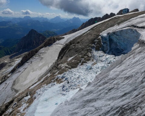 Vonn, Shiffrin and Brignone among the Olympic skiers voicing concern over receding glaciers