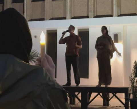 Maui community gathers in Wailuku for candlelight vigil focused on immigration