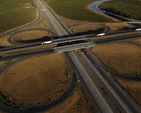 Transportation Department says more than 550 driving schools must close over safety failures