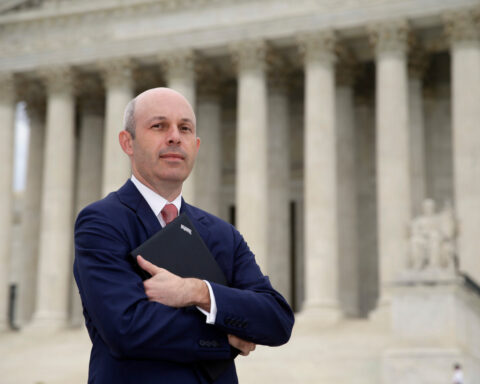 Jury to get tax-evasion case against Supreme Court lawyer who became high-stakes poker player