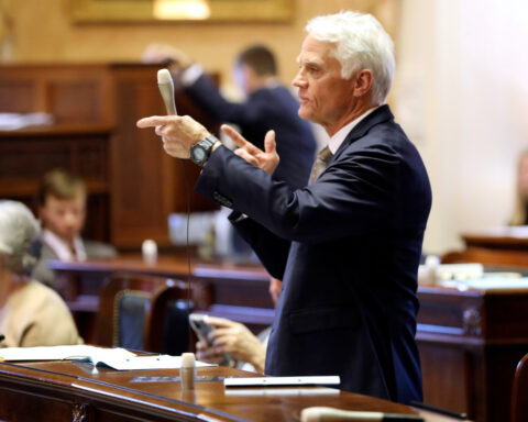 Without nationwide rules, South Carolina lawmakers move to keep college athlete payments secret