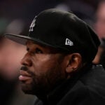 Unbeaten Floyd Mayweather says he will return to pro boxing 9 years after his retirement