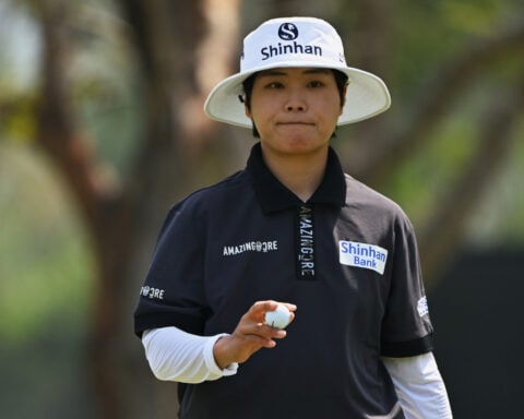 Top-ranked Jeeno Thitikul takes 3rd-round lead at her home LPGA Thailand tournament