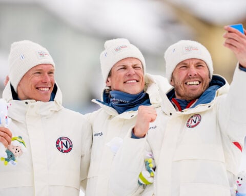 Klaebo becomes 1st athlete to win 6 golds at a Winter Games as Norway sweeps 50km mass start
