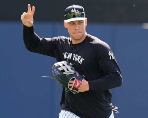 Yankees slugger Aaron Judge hits 2 HRs in spring debut
