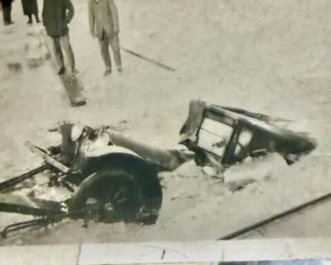 Photos verify wild tale of Hudson River ice rescue after family drove car on frozen surface