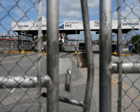 Panama seizes 2 key canal ports from Hong Kong operator following Supreme Court ruling