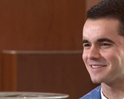 Marquette students meet Pope Leo on once in a lifetime trip to Rome