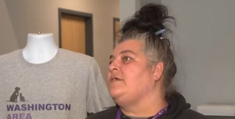 Video shows man abandoning 2 dog outside Humane Society