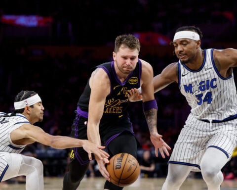 Luka hesitates, LeBron misses on the last possession of a rough homestand for the slumping Lakers