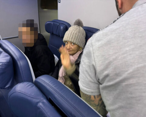 Stowaway Svetlana Dali successfully sneaks on plane to Europe again, sources say