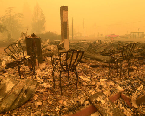 Oregon jury orders PacifiCorp to pay $305M to wildfire victims in latest class-action verdict