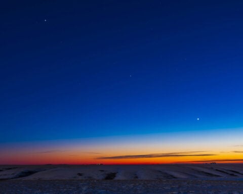 6-planet parade will grace the night sky on Saturday