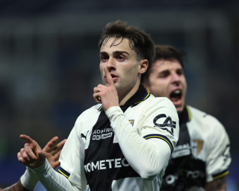 Oristanio's late goal cancels stunning Folorunsho strike as Parma draw with Cagliari