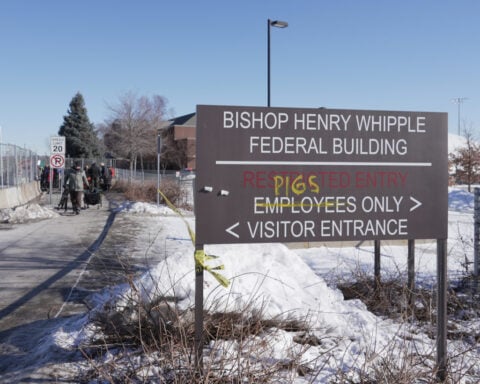 Federal judge extends order protecting refugees in Minnesota from being arrested and deported