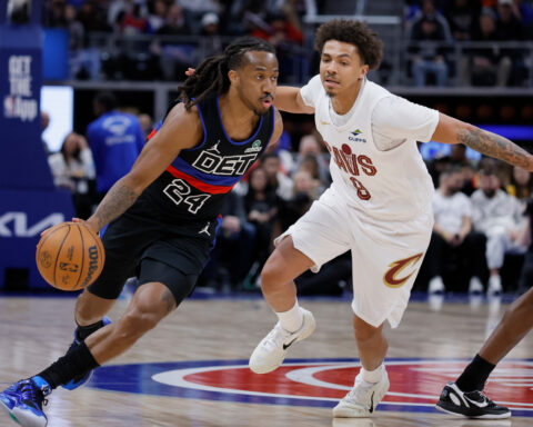 Blaring horn after a power surge delays Pistons and Cavaliers in 3rd quarter