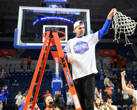 No. 7 Florida celebrates SEC title and sets sights on a top seed in the NCAA Tournament