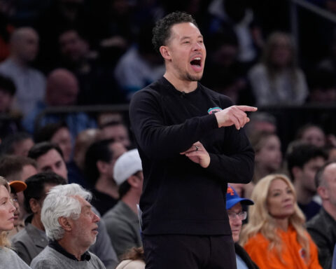 Spurs' poor performance that ends 11-game winning streak leaves Victor Wembanyama surprised