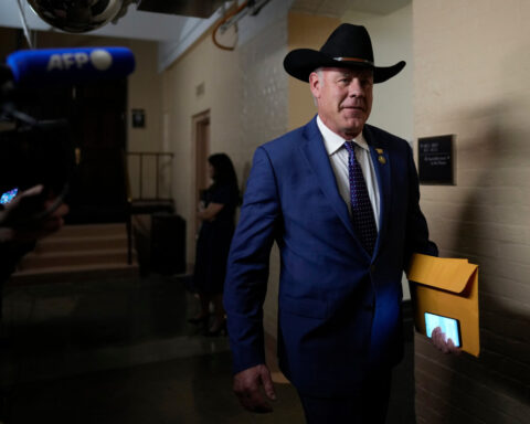 Former Trump Cabinet secretary Ryan Zinke won't seek reelection to a Montana US House seat