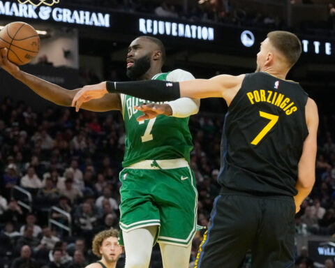 Warriors center Porzingis misses 5th straight game with illness coach Steve Kerr calls "mysterious"