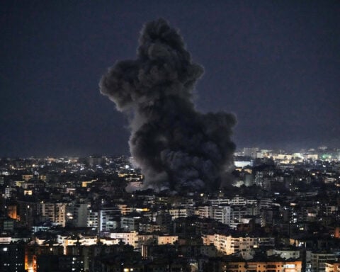 As Mideast conflict widens, US says attacks on Iran will last weeks and intensify