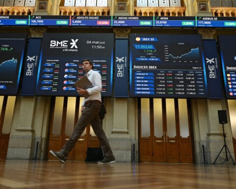 US stocks rise, Asian markets get rocked as Middle East conflict intensifies