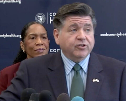Gov. Pritzker tries to downplay concerns about locking in Bears stadium in Illinois over Indiana