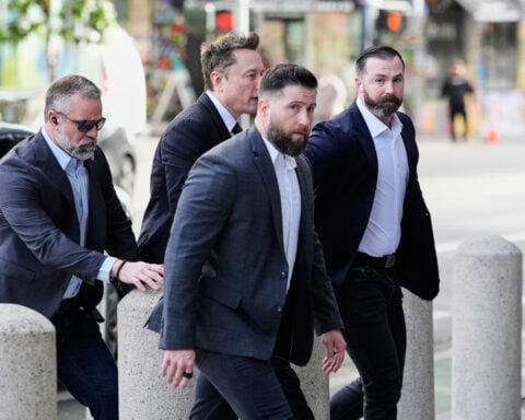 Elon Musk defends himself against accusations of misconduct leading up to Twitter takeover